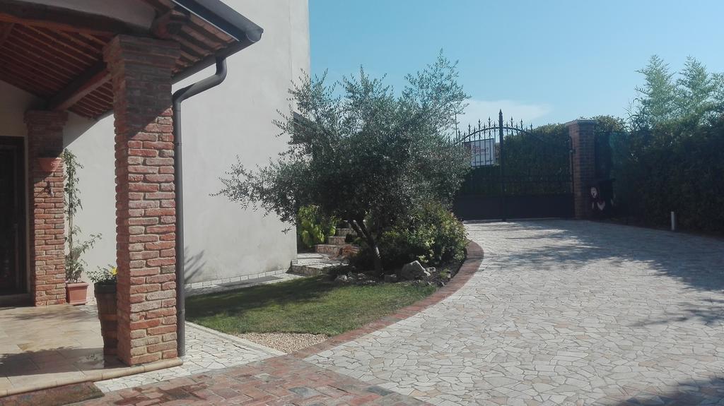 Residenza Airone Guest House Vicenza Bagian luar foto